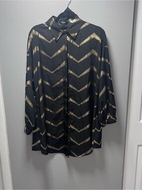ChicMe Black Button-Up Shirt with Gold Chevron Detail Size S